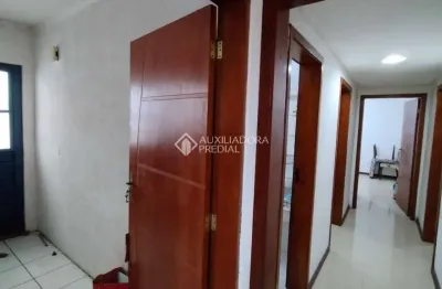 Casa em condomínio fechado com 3 quartos à venda na rua eurico lara, 546, medianeira, porto alegre, 177 m2 por r$ 750.000