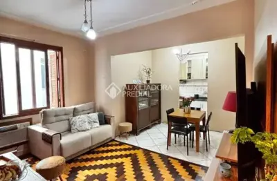 Apartamento com 2 quartos à venda na rua demétrio ribeiro, 961, centro histórico, porto alegre, 59 m2 por r$ 320.000