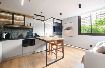 Flat com 1 quarto à venda na rua miguel tostes, 30, rio branco, porto alegre, 37 m2 por r$ 650.000