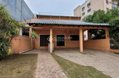 Casa com 6 quartos à venda na rua são miguel, 227, coronel aparício borges, porto alegre, 400 m2 por r$ 1.200.000