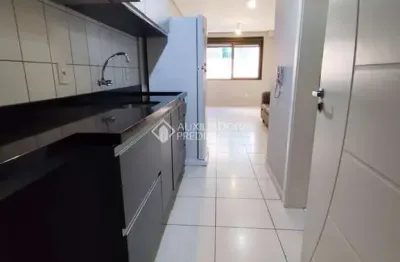 Apartamento com 1 quarto para alugar na Rua Vigário José Inácio, 506, Centro Histórico, Porto Alegre, 27 m2 por R$ 1.790