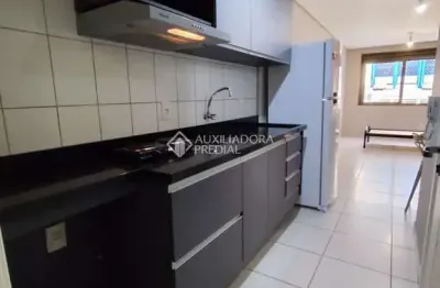 Apartamento com 1 quarto para alugar na Rua Vigário José Inácio, 506, Centro Histórico, Porto Alegre, 27 m2 por R$ 1.690