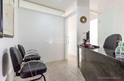 Sala comercial à venda na rua riachuelo, 1339, centro histórico, porto alegre, 47 m2 por r$ 139.900