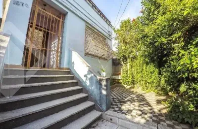 Casa em condomínio fechado com 3 quartos à venda na rua guilherme alves, 1676, petrópolis, porto alegre, 200 m2 por r$ 650.000