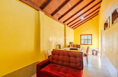 Casa com 2 quartos à venda na avenida juca batista, 7249, ponta grossa, porto alegre, 220 m2 por r$ 264.000
