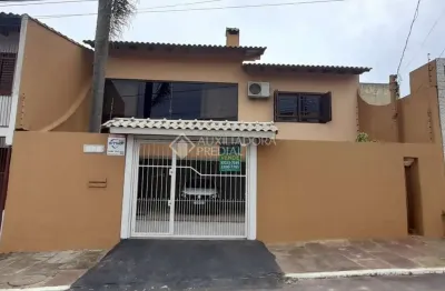 Casa com 3 quartos à venda na rua jequié, 130, santa isabel, viamão, 209 m2 por r$ 800.000