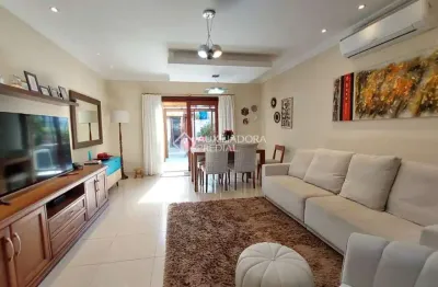 Casa com 3 quartos à venda na rua moacyr godoy ilha, 202, espírito santo, porto alegre, 360 m2 por r$ 890.000