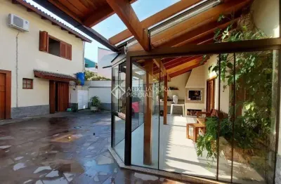 Casa com 3 quartos à venda na rua moacyr godoy ilha, 202, espírito santo, porto alegre, 360 m2 por r$ 890.000