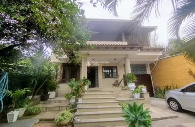 Casa com 3 quartos à venda na rua irmão inocêncio luís, 601, jardim itu sabará, porto alegre, 275 m2 por r$ 940.000