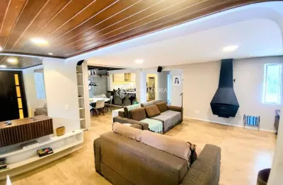 Casa com 5 quartos à venda na rua erebango, 134, nonoai, porto alegre, 326 m2 por r$ 880.000