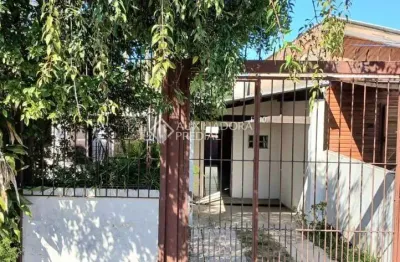Casa com 3 quartos à venda na rua souza lobo, 1360, vila jardim, porto alegre, 100 m2 por r$ 650.000