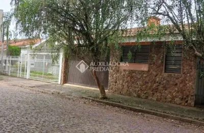 Casa com 3 quartos à venda na rua rubens rosa guedes, 55, jardim itu sabará, porto alegre, 260 m2 por r$ 895.000