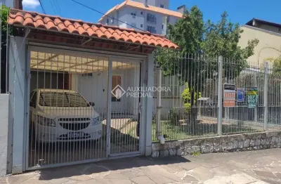 Casa com 2 quartos à venda na rua doutor affonso sanmartin, 167, jardim do salso, porto alegre, 120 m2 por r$ 650.000