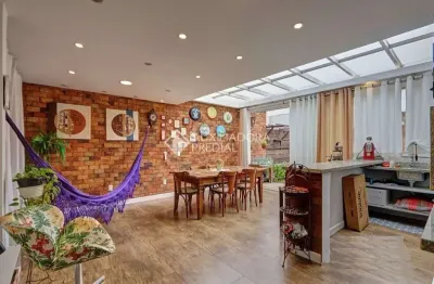 Casa em condomínio fechado com 3 quartos à venda na Rua Chácara das Nascentes, 196, Lomba do Pinheiro, Porto Alegre, 200 m2 por R$ 750.000