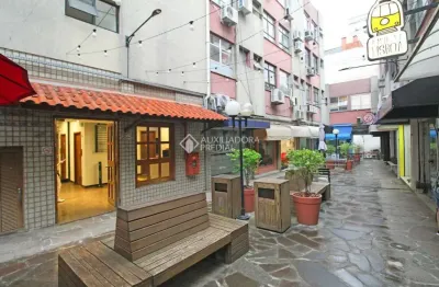 Sala comercial à venda na avenida independência, 1211, independência, porto alegre, 62 m2 por r$ 180.000