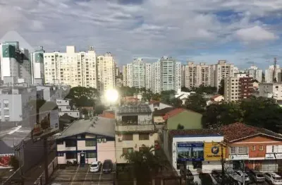 Sala comercial à venda na avenida joão wallig, 660, passo da areia, porto alegre, 40 m2 por r$ 399.000