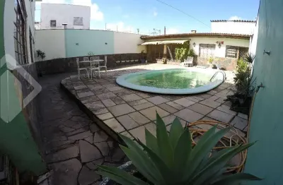Casa em condomínio fechado com 3 quartos à venda na rua pasteur, 651, ipanema, porto alegre, 290 m2 por r$ 650.000
