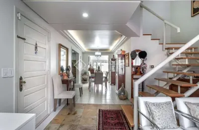 Casa em condomínio fechado com 3 quartos à venda na rua doutor armando barbedo, 832, tristeza, porto alegre, 175 m2 por r$ 855.000
