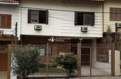 Casa com 3 quartos à venda na rua madre bárbara maix, 445, jardim itu sabará, porto alegre, 144 m2 por r$ 745.000