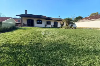 Casa com 3 quartos à venda na das guavirovas, 537, são virgílio, caxias do sul, 168 m2 por r$ 1.060.000