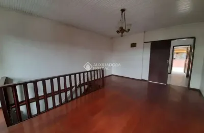 Casa com 3 quartos à venda na rua tarquinio zambelli, 526, nossa senhora de lourdes, caxias do sul, 224 m2 por r$ 650.000