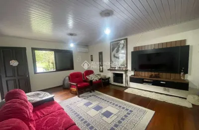 Casa com 3 quartos à venda na almiro drecksler lote17 quadra g, 278, pórtico, gramado, 107 m2 por r$ 1.500.000