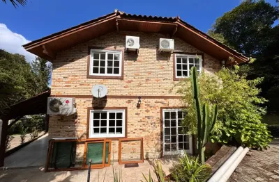 Casa com 3 quartos à venda na laurindo comiotto, 775, lagos do bosque, gramado, 120 m2 por r$ 1.390.000