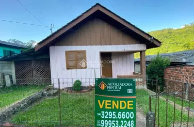 Casa com 3 quartos à venda na CARLOS FREDERICO SAUL, 80, Centro, Três Coroas, 54 m2 por R$ 160.000