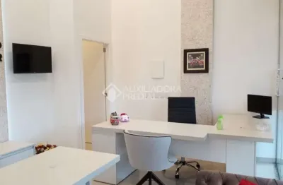 Ponto comercial à venda na borges de medeiros, 560, centro, canela, 56 m2 por r$ 1.400.000