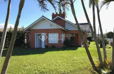 Casa em condomínio fechado com 4 quartos à venda na rua miraguaia, 159, centro, xangri-lá, 284 m2 por r$ 980.000