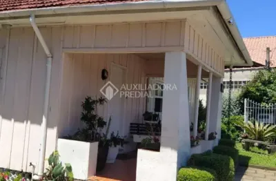 Casa com 4 quartos à venda na felisberto de moraes, 112, centro, canela, 125 m2 por r$ 1.700.000