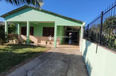 Casa com 3 quartos à venda na maura­cio lessa, 735, flórida, guaíba, 114 m2 por r$ 430.000