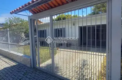 Casa com 3 quartos à venda na rua adão couto, 1401, centro, guaíba, 120 m2 por r$ 380.000