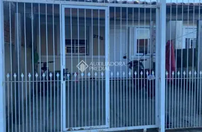 Casa com 2 quartos à venda na avenida adão foques, 2718, flórida, guaíba, 42 m2 por r$ 190.000