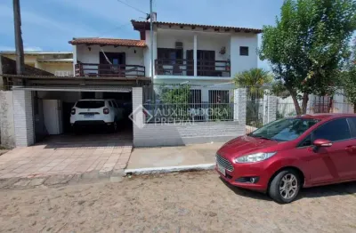 Casa com 3 quartos à venda na rua césar verdi, 73, morada da colina, guaíba, 350 m2 por r$ 920.000