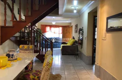 Casa com 5 quartos à venda na rua novo hamburgo, 223, mathias velho, canoas, 180 m2 por r$ 580.000