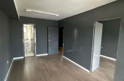 Sala comercial à venda na avenida da azenha, 1591, azenha, porto alegre, 44 m2 por r$ 149.999