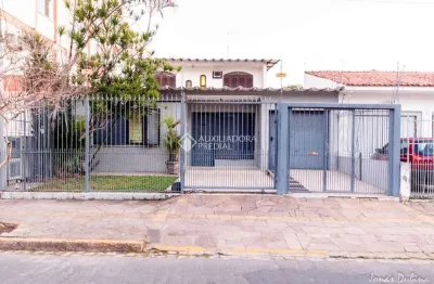 Casa com 4 quartos à venda na rua alberto torres, 80, centro, canoas, 278 m2 por r$ 1.200.000