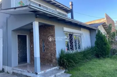 Casa com 3 quartos à venda na alameda três de outubro, 232, sarandi, porto alegre, 200 m2 por r$ 760.000