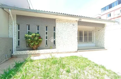 Casa com 3 quartos à venda na rua alberto torres, 36, centro, canoas, 176 m2 por r$ 945.000