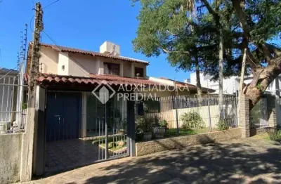 Casa com 3 quartos à venda na Rua Coronel Ricardo Machado, 80, Marechal Rondon, Canoas, 240 m2 por R$ 847.000