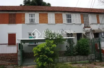 Apartamento com 3 quartos à venda na rua santiago, 119, passo da areia, porto alegre, 67 m2 por r$ 449.900