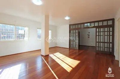 Casa com 3 quartos à venda na rua professor cristiano fischer, 172, jardim do salso, porto alegre, 506 m2 por r$ 2.250.000