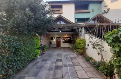 Casa em condomínio fechado com 3 quartos à venda na rua claudio da silva pinto, 78, espírito santo, porto alegre, 180 m2 por r$ 599.000