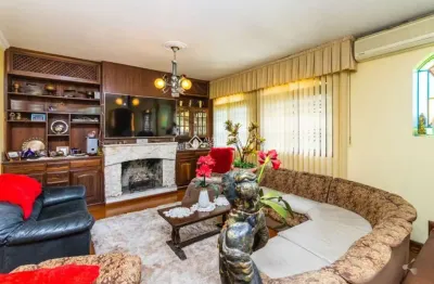 Casa com 7 quartos à venda na rua paissandu, 467, partenon, porto alegre, 720 m2 por r$ 2.340.000