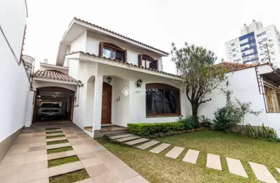Casa com 6 quartos à venda na rua vicente da fontoura, 1016, rio branco, porto alegre, 315 m2 por r$ 1.500.000