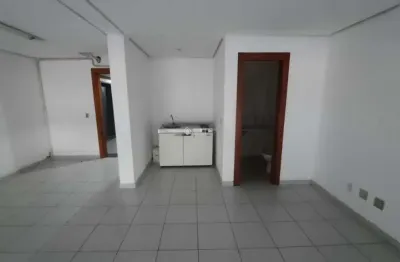 Sala comercial à venda na avenida taquara, 438, petrópolis, porto alegre, 54 m2 por r$ 265.000