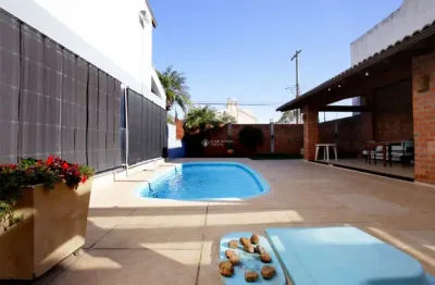 Casa com 2 quartos à venda na rua ancara, 118, espírito santo, porto alegre, 220 m2 por r$ 850.000