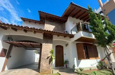 Casa com 4 quartos à venda na rua gaston englert, 522, vila ipiranga, porto alegre, 189 m2 por r$ 1.420.000