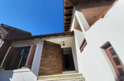 Casa com 3 quartos à venda na rua silvério souto, 490, teresópolis, porto alegre, 230 m2 por r$ 526.000